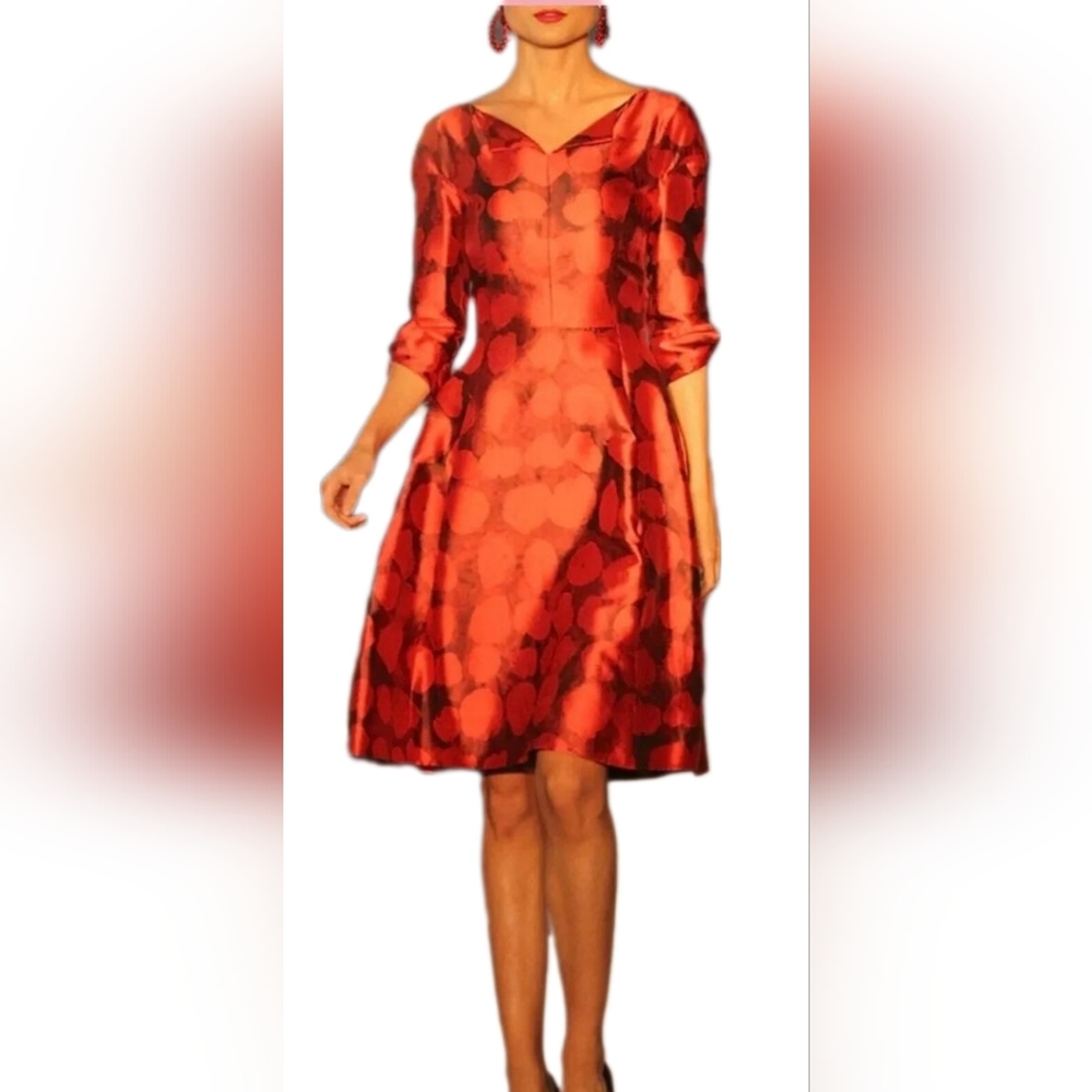 ^□$3,400 OSCAR DE LA RENTA RED SILK  RUNWAY DRESS US 10
